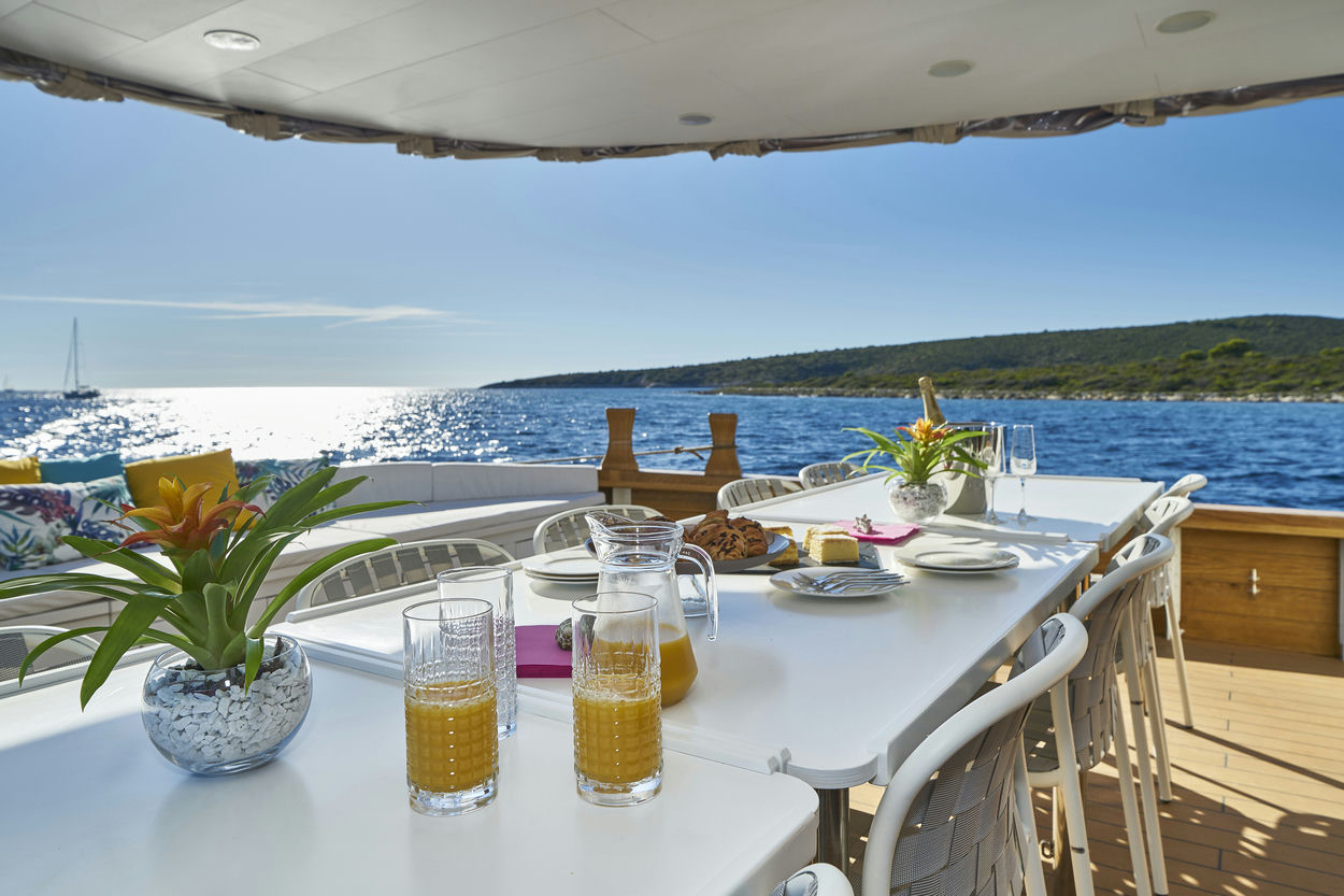 Ardura al fresco dining area (6)