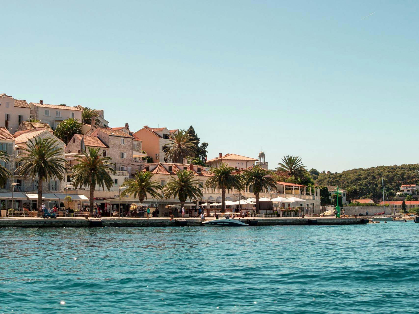 hvar port