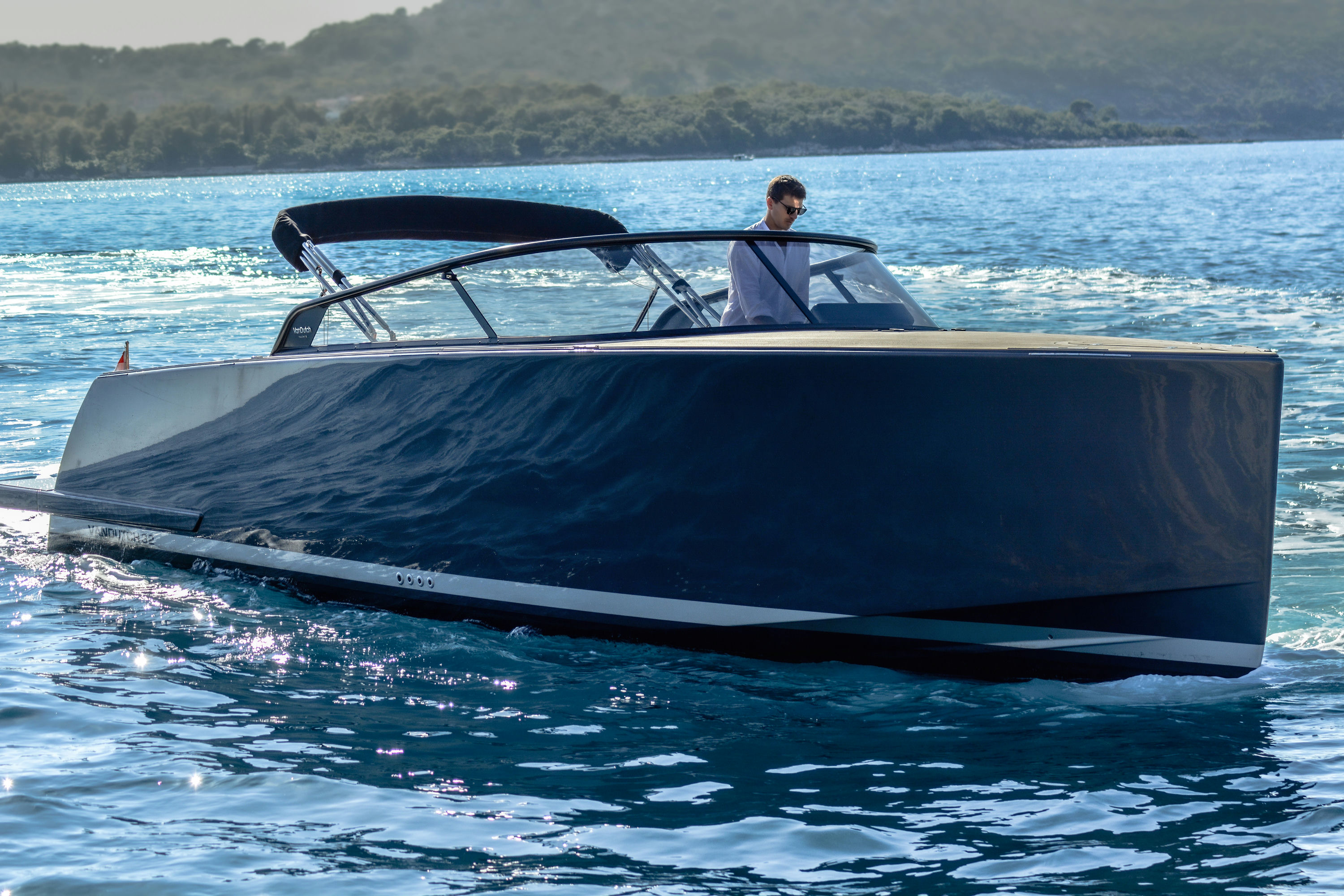 HERMES BOAT 34 topaz faceai sharpen