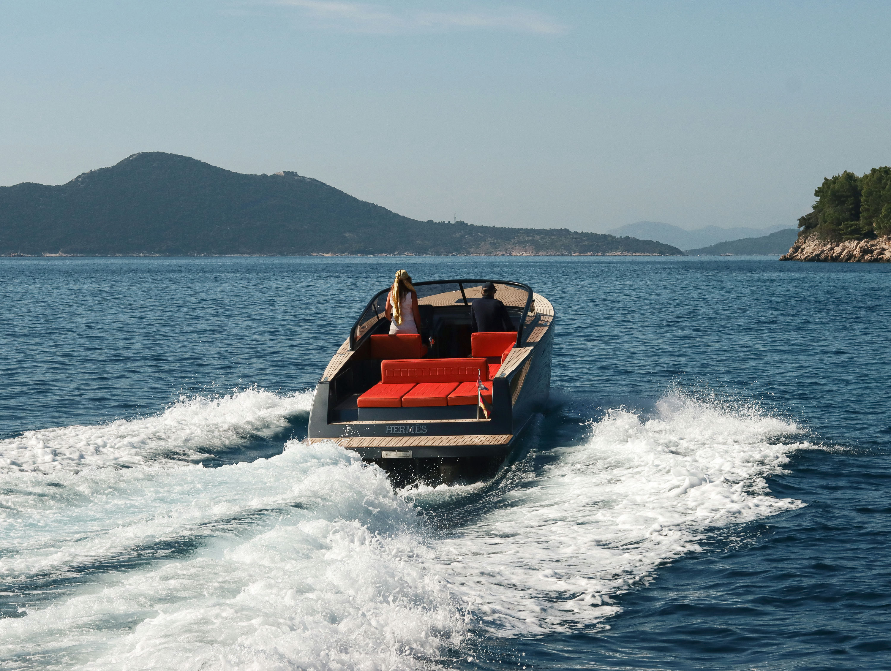 Exterior VANDUTCH 32 image 2