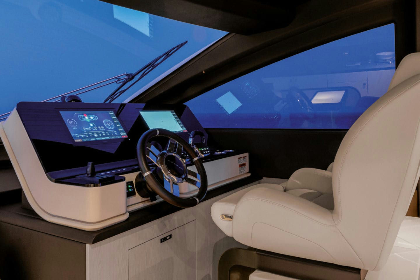 Interior AZIMUT 78 image 15