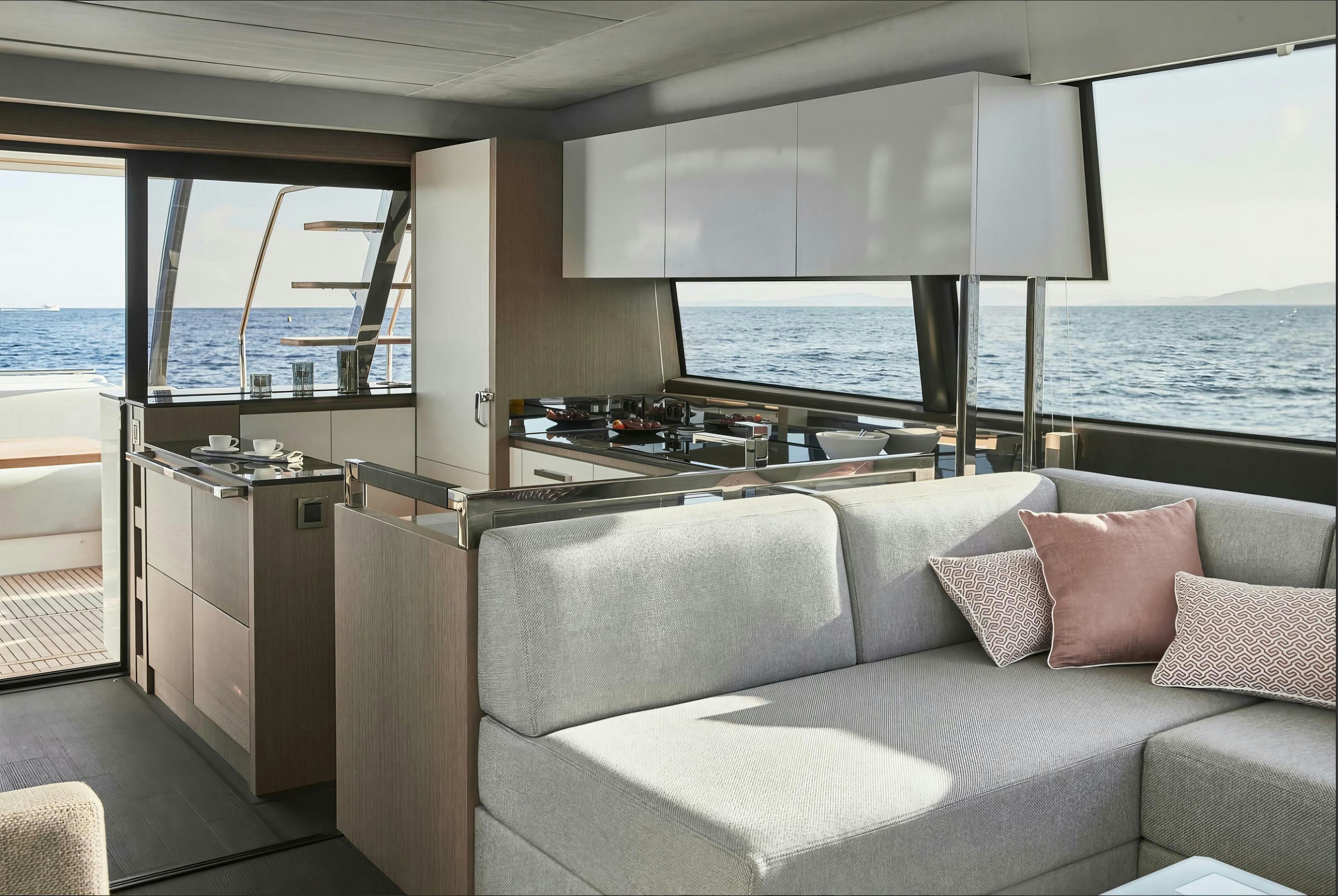 Interior PRESTIGE 690 image 13