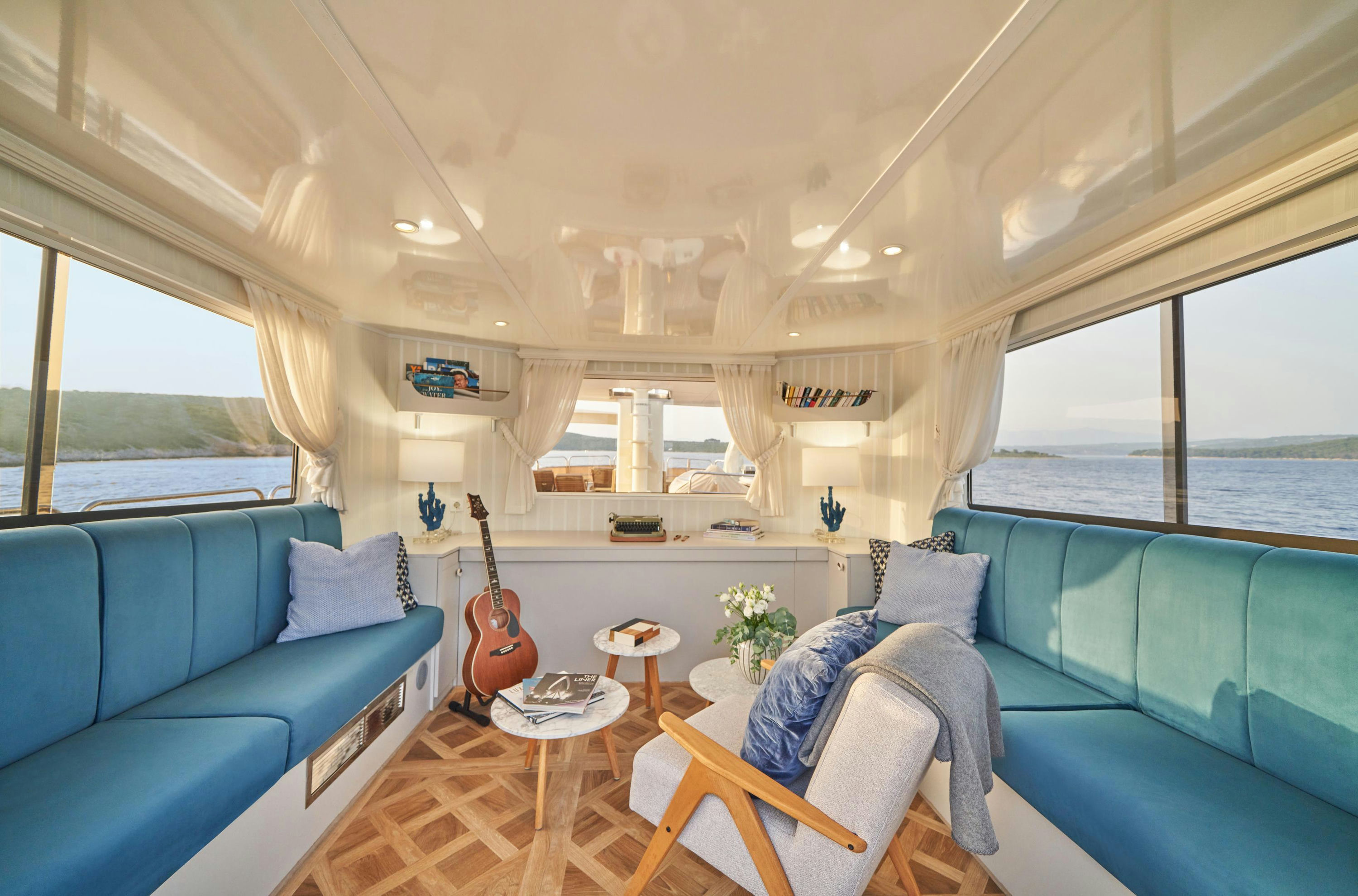 Interior La Perla image 31