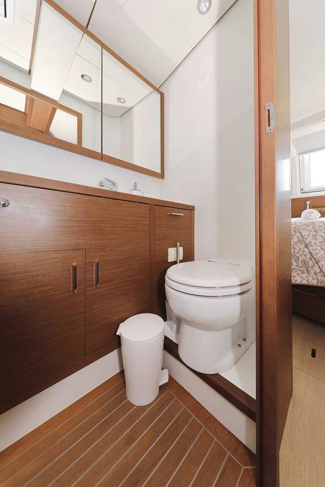 Interior LAGOON 620 image 27