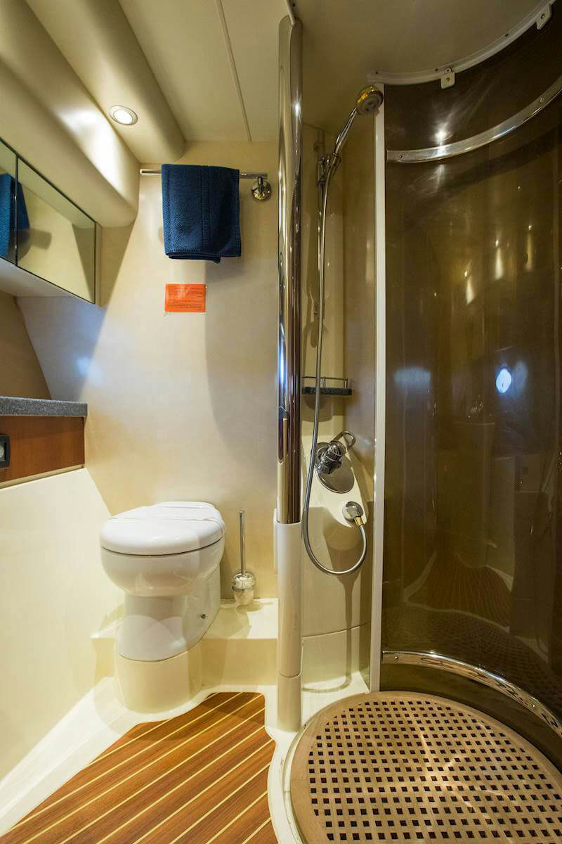 Interior Fairline Squadron 55 image 10