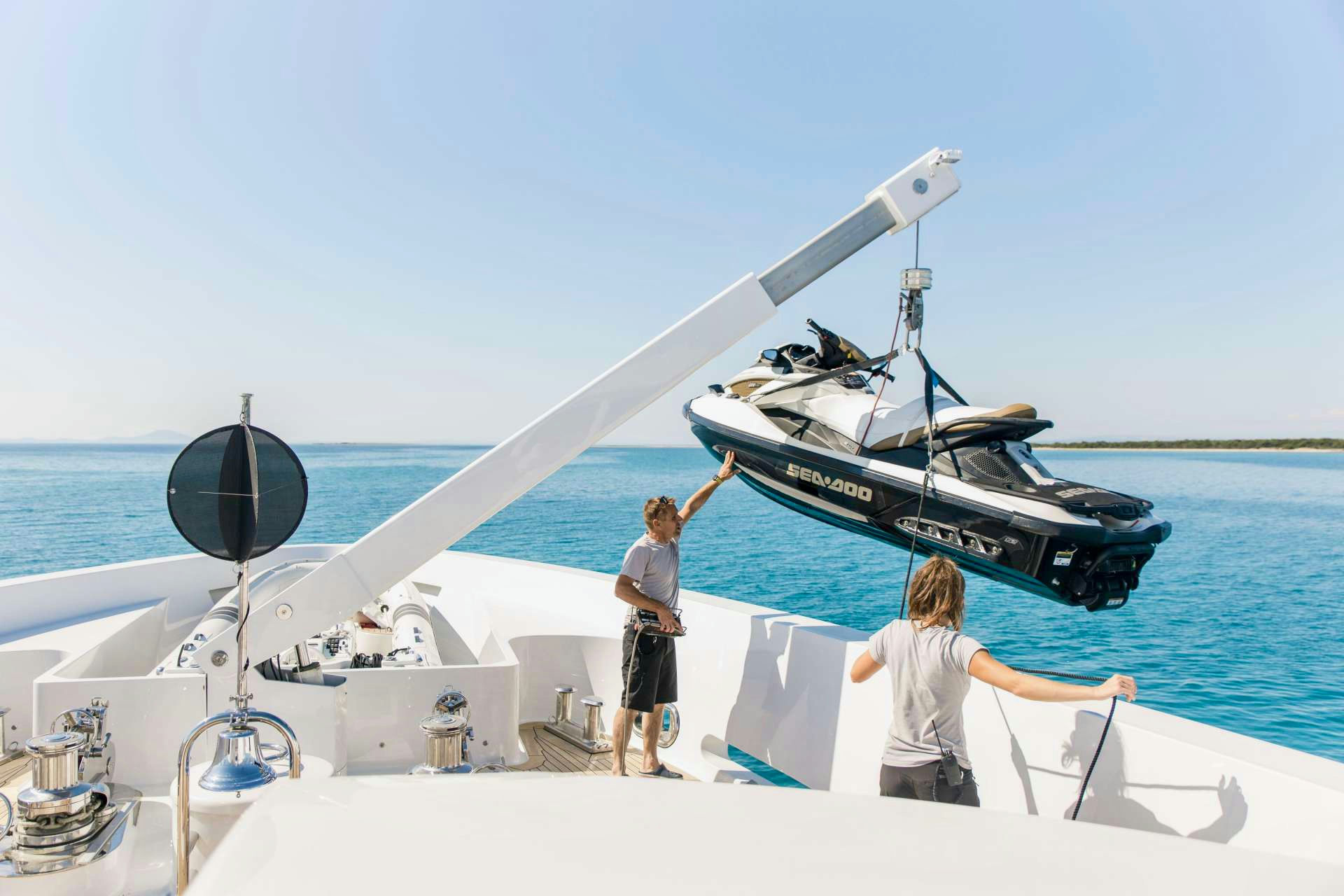 Yacht charter working on acapella yacht