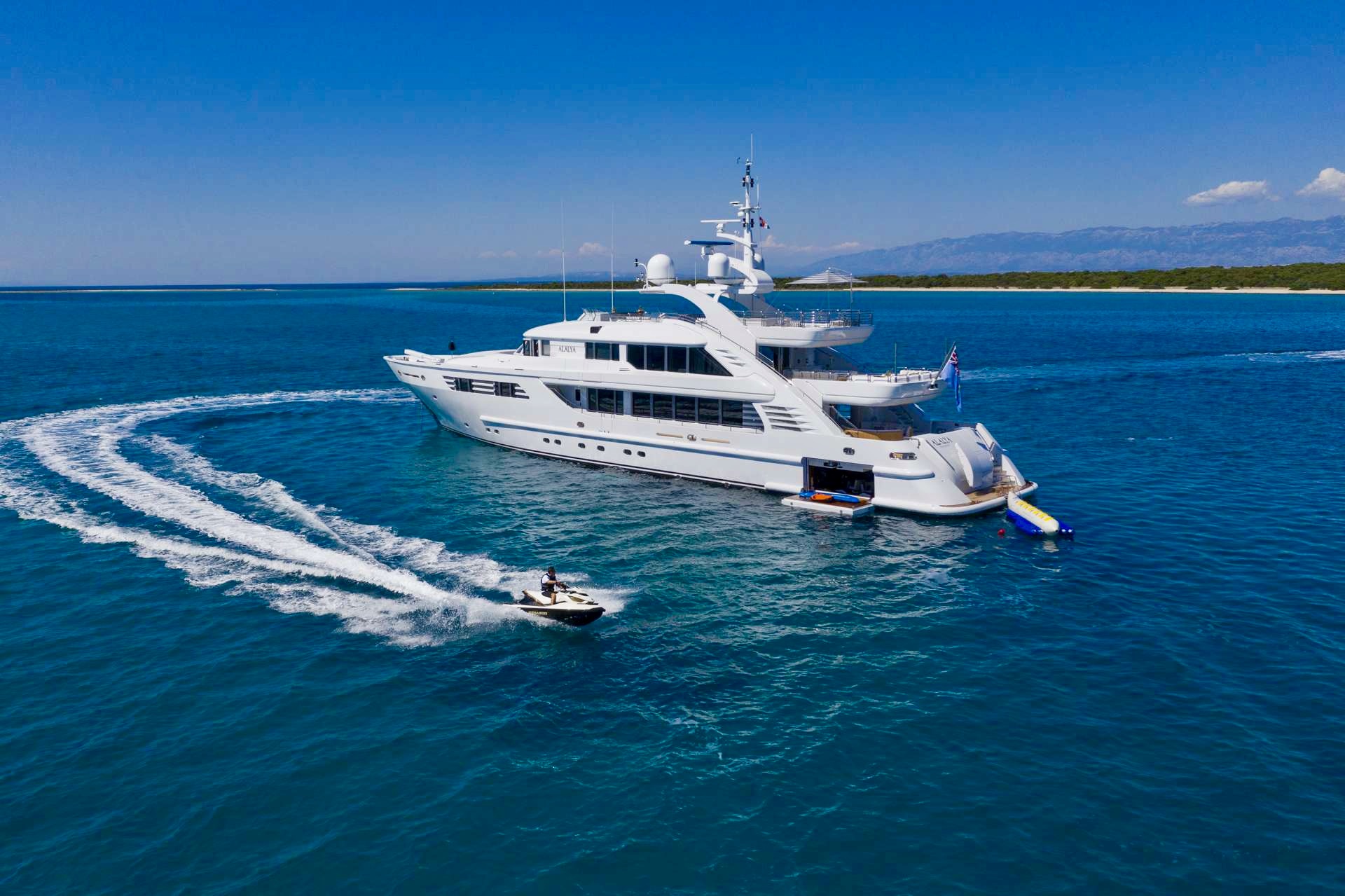 Yacht charter trogir