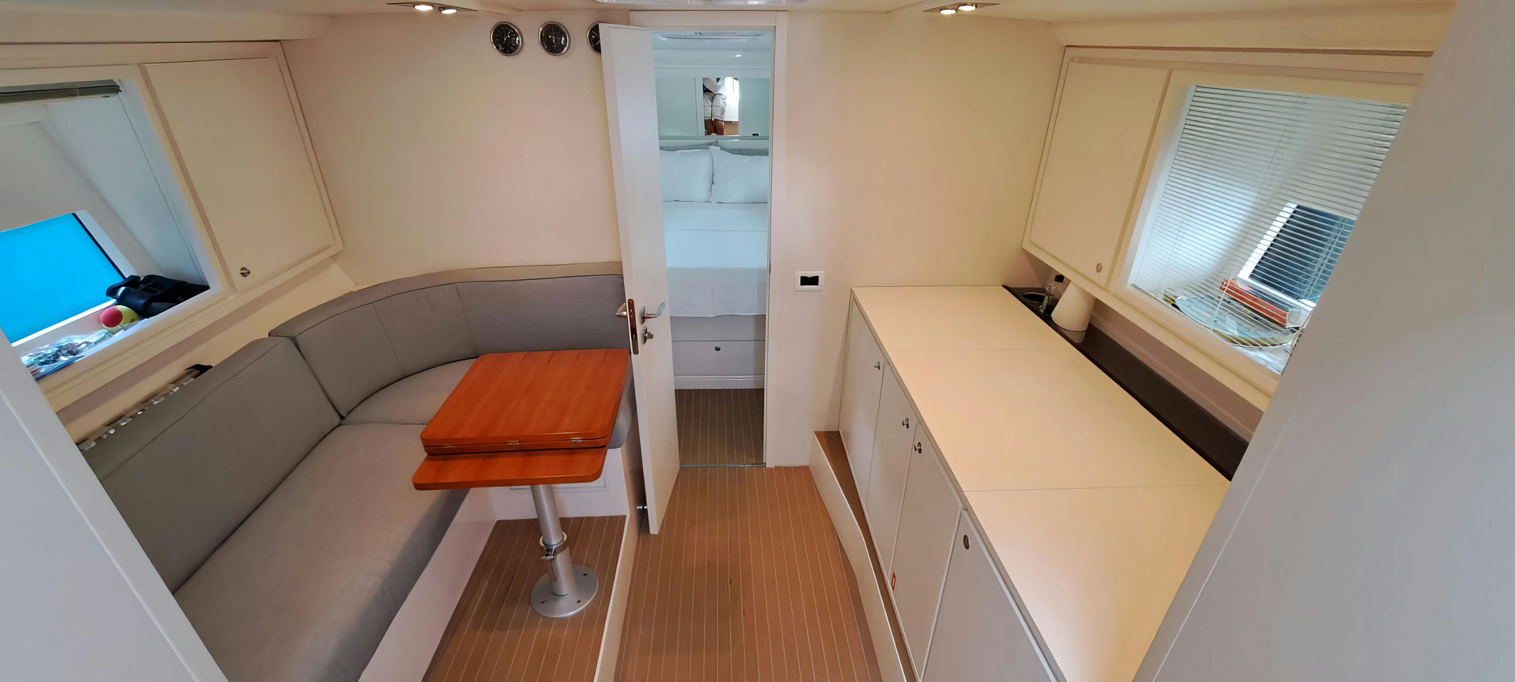 Interior Itama 45 image 9