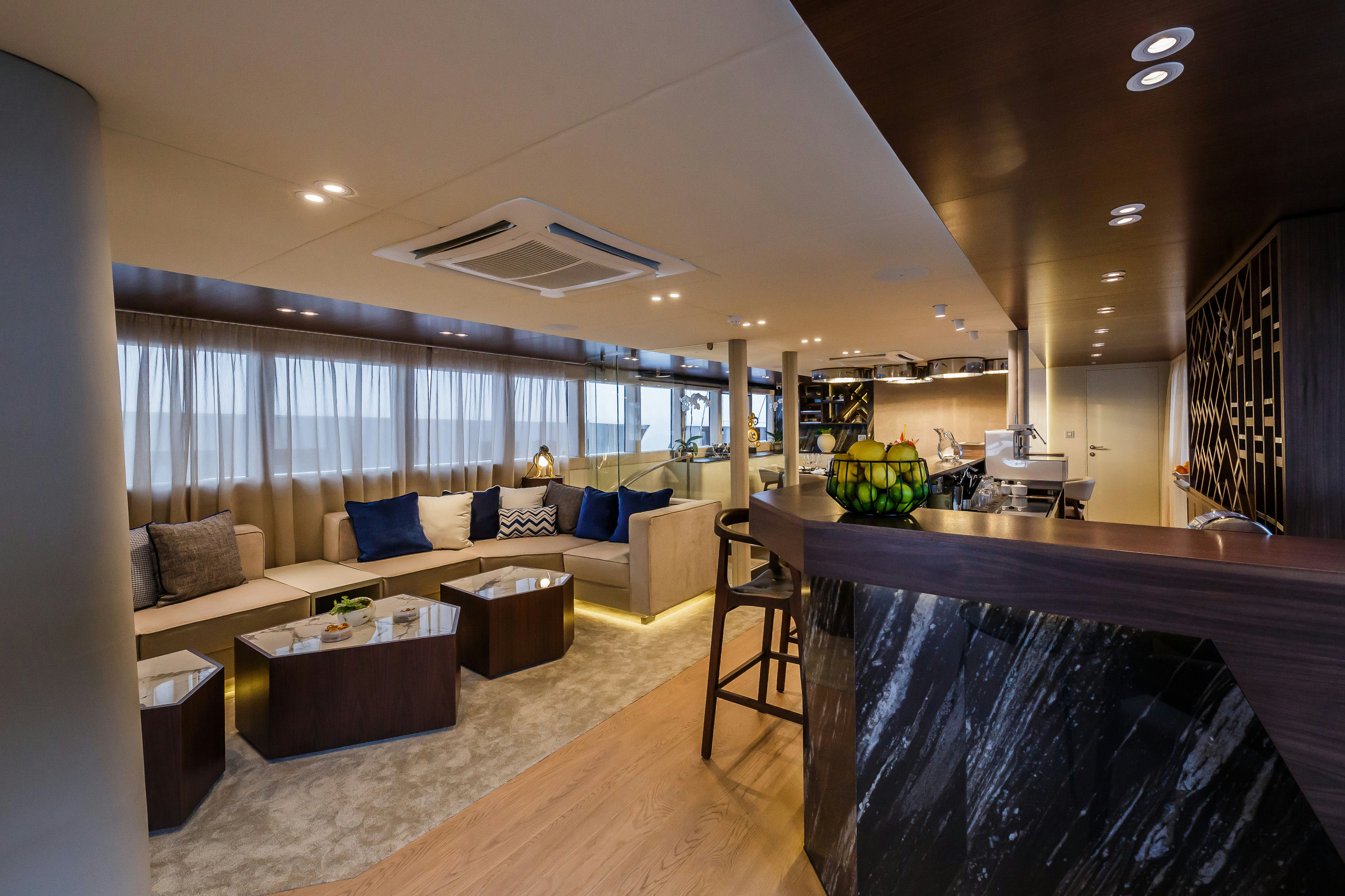 Interior Clase Azul image 11