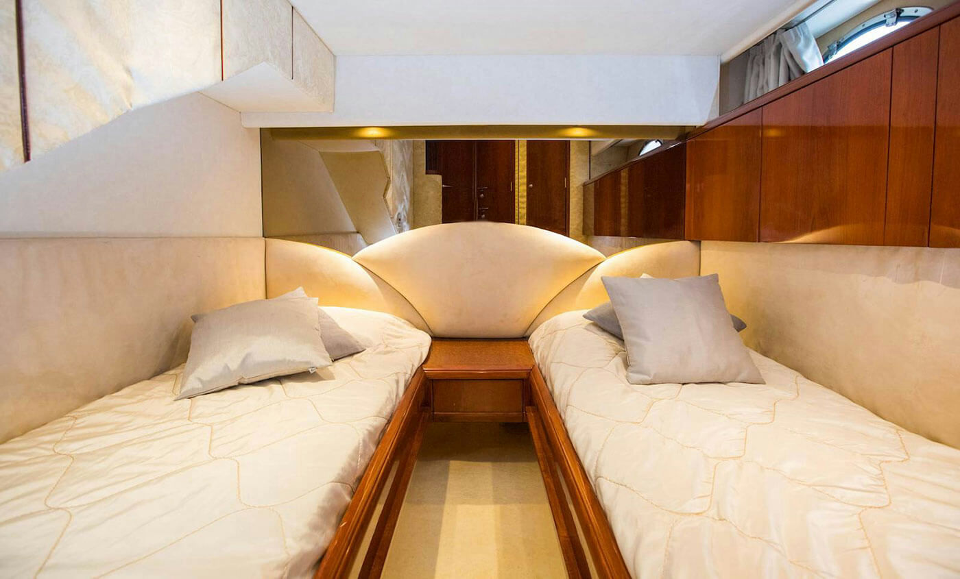 Interior Fairline Squadron 55 image 9