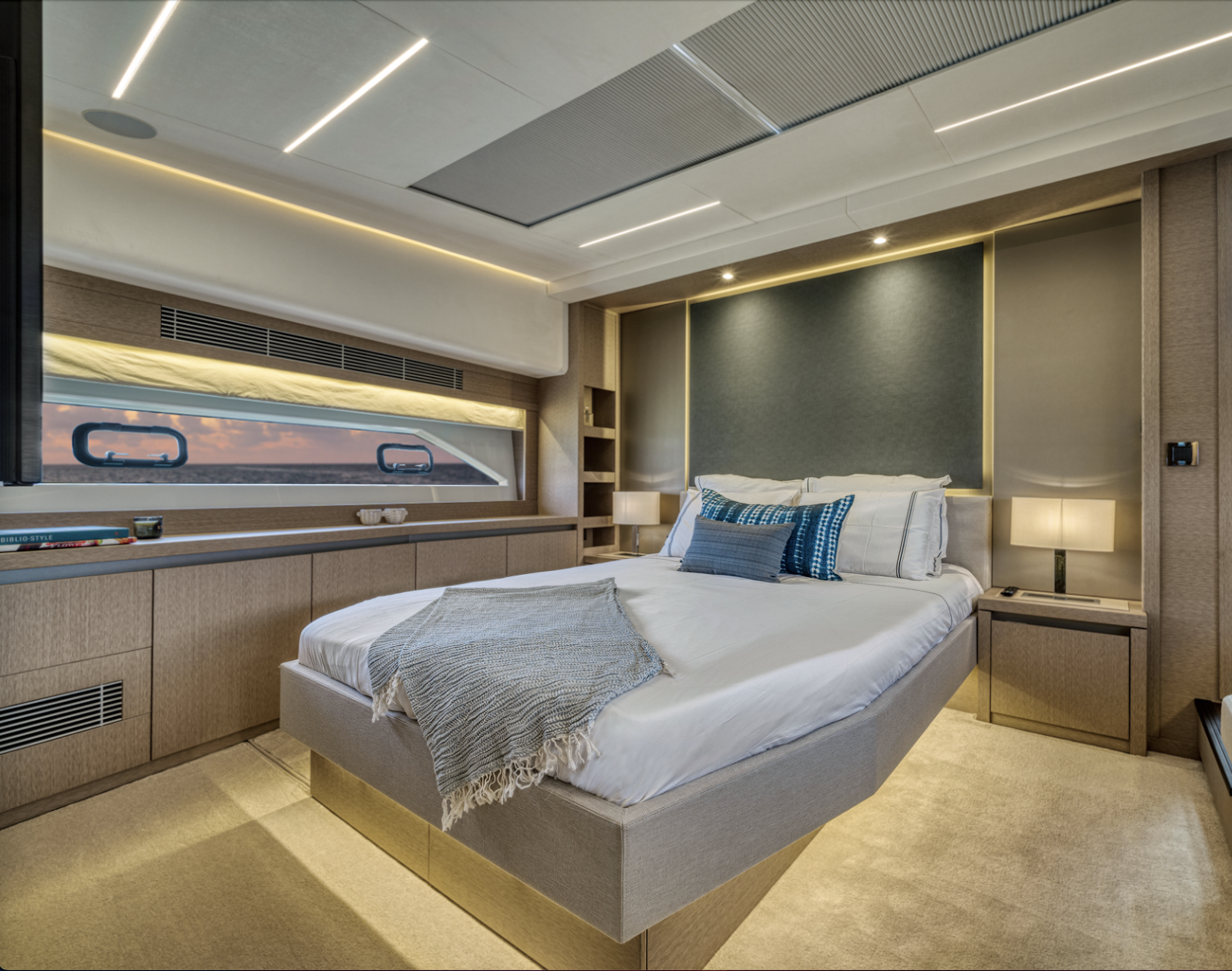 Interior PRESTIGE 690 image 15