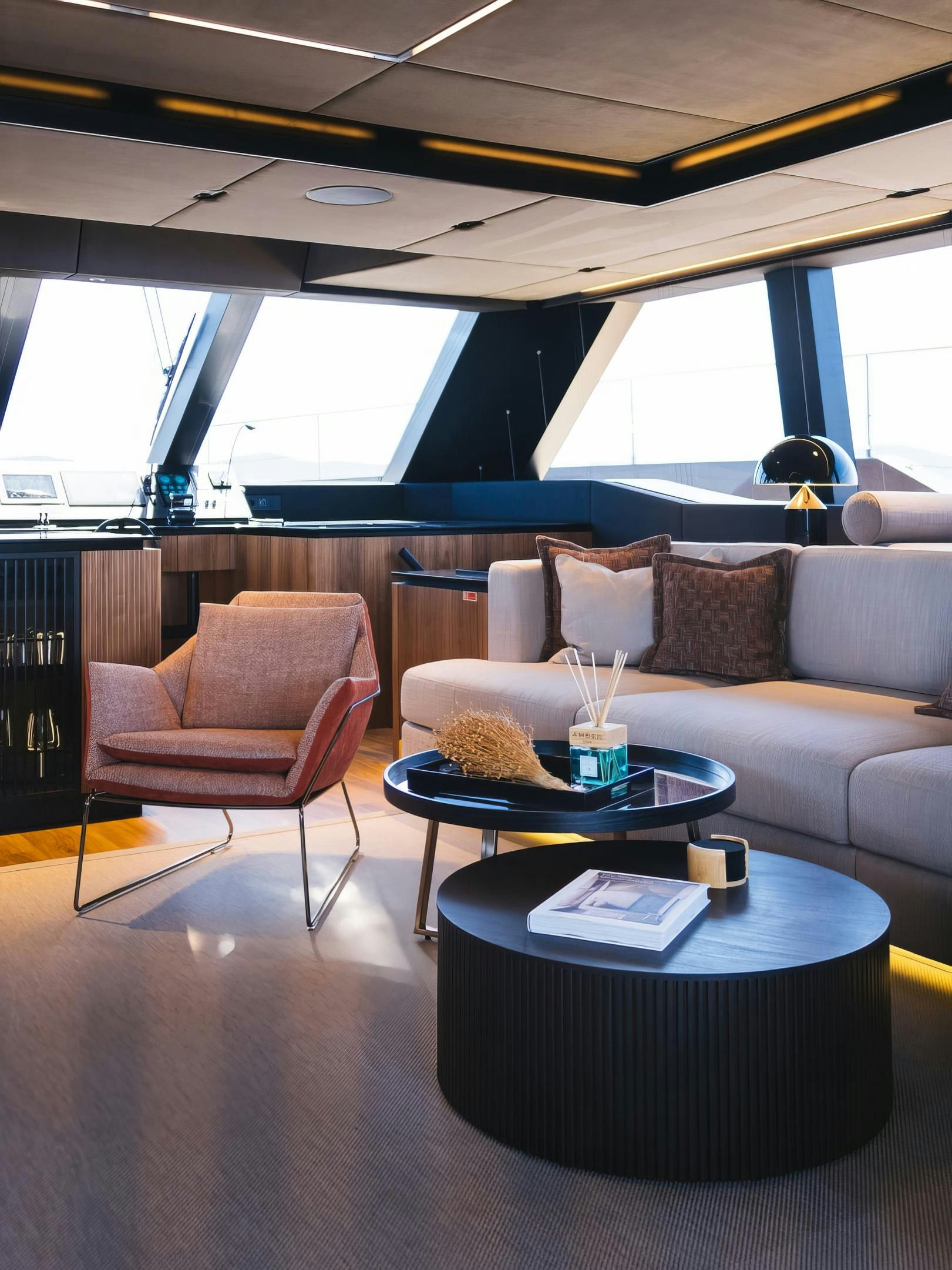 Interior SUNREEF 70 POWER image 23