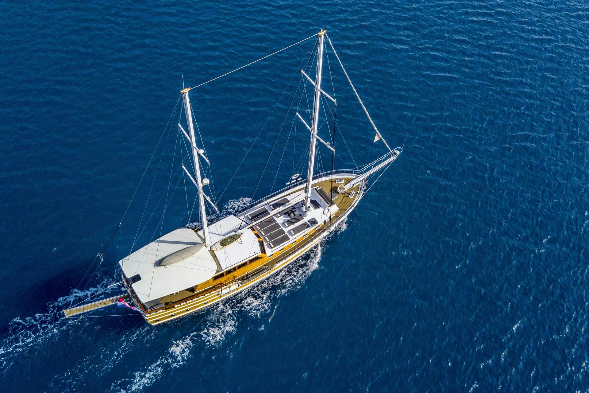 Gulet andjeo crusing