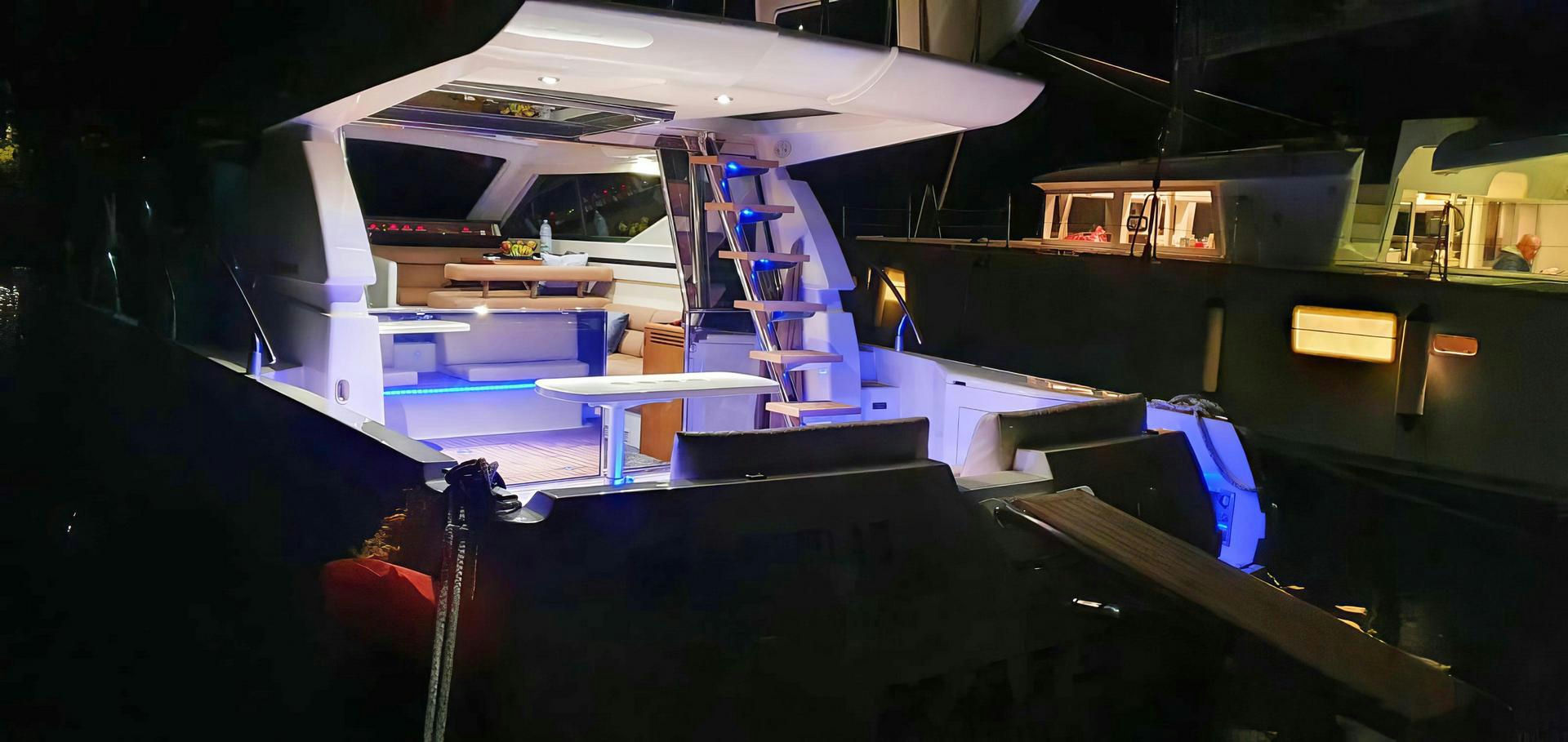 Exterior Ferretti 43 image 8