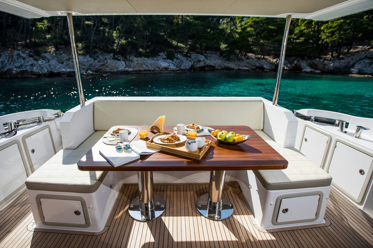 Azimut 66 photo 4