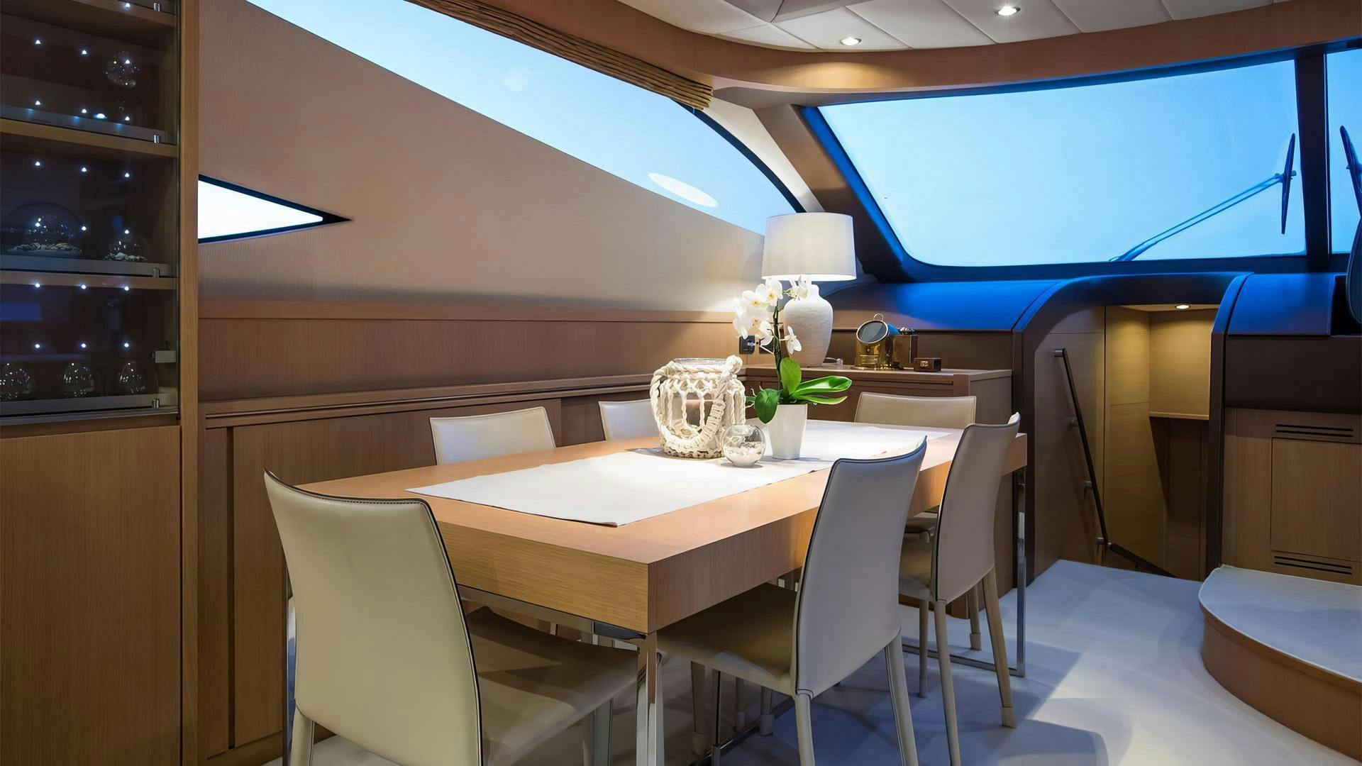 Interior Filippetti F76 image 19