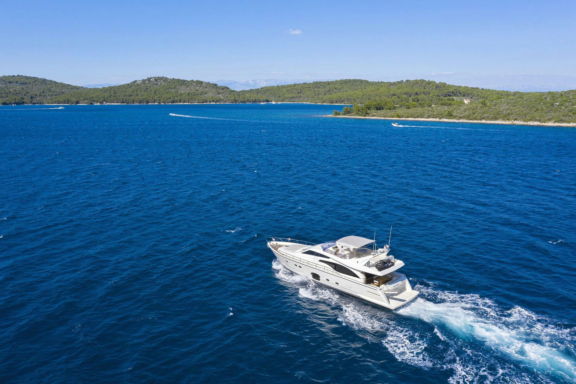 Exterior Ferretti 681 image 10