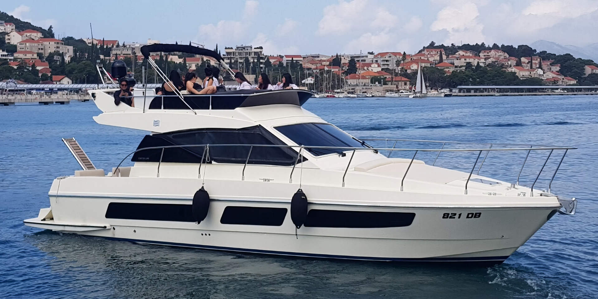 Ferretti 43 photo 1
