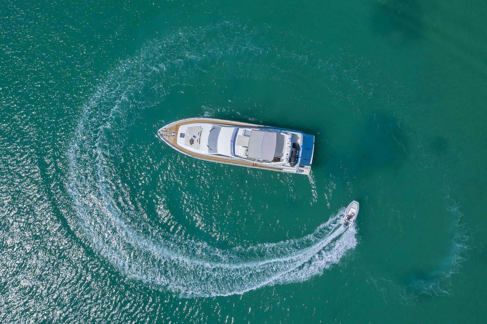 Exterior Ferretti 681 image 5