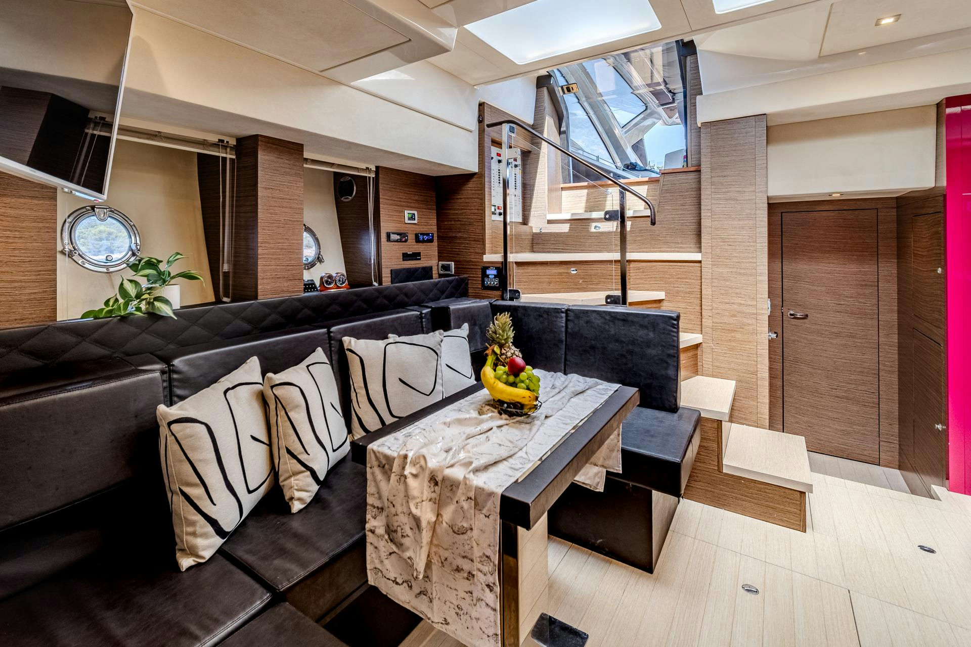 Interior Cranchi 56 ST image 11