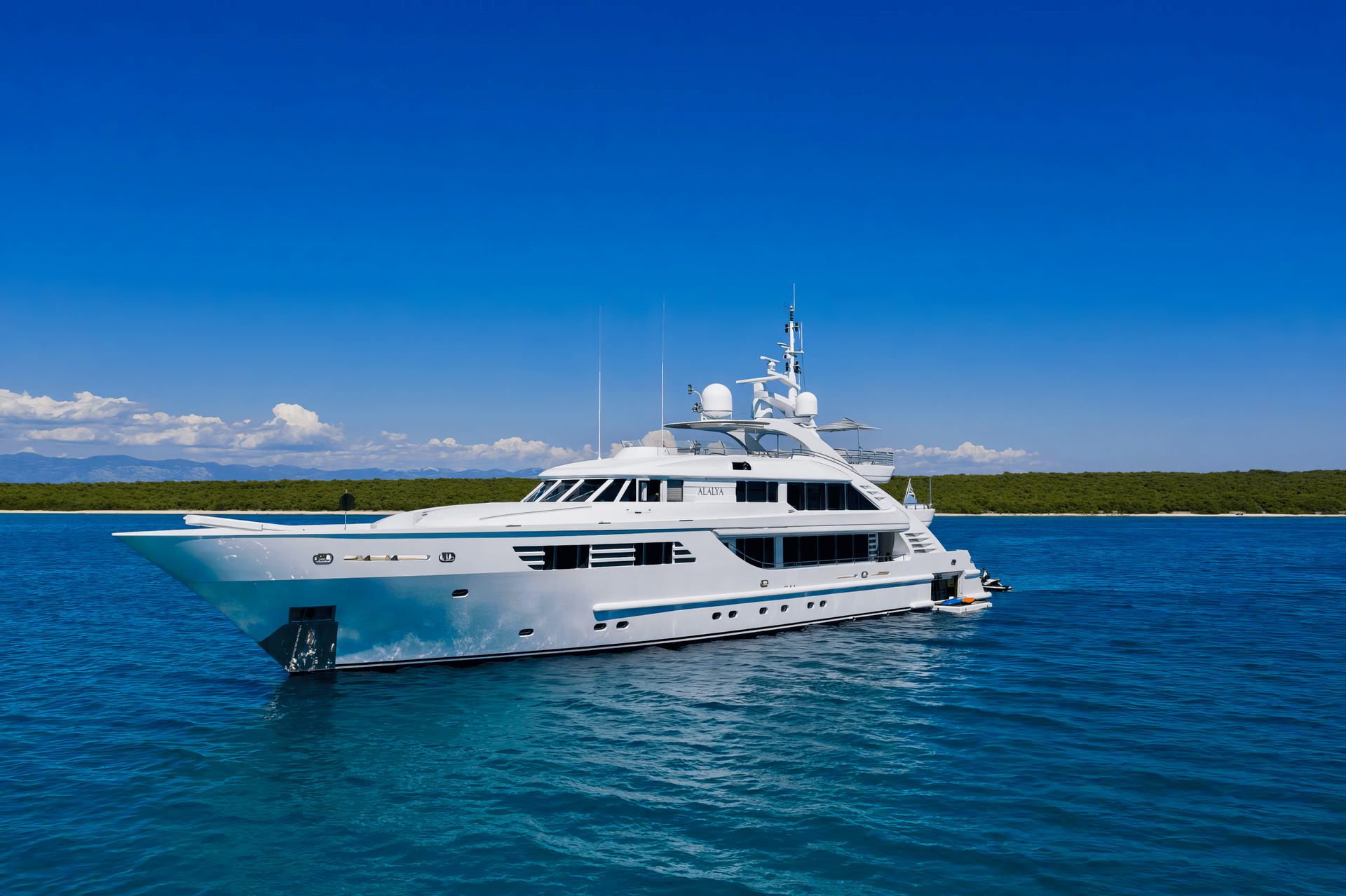 Isa Yacht 47 photo 1