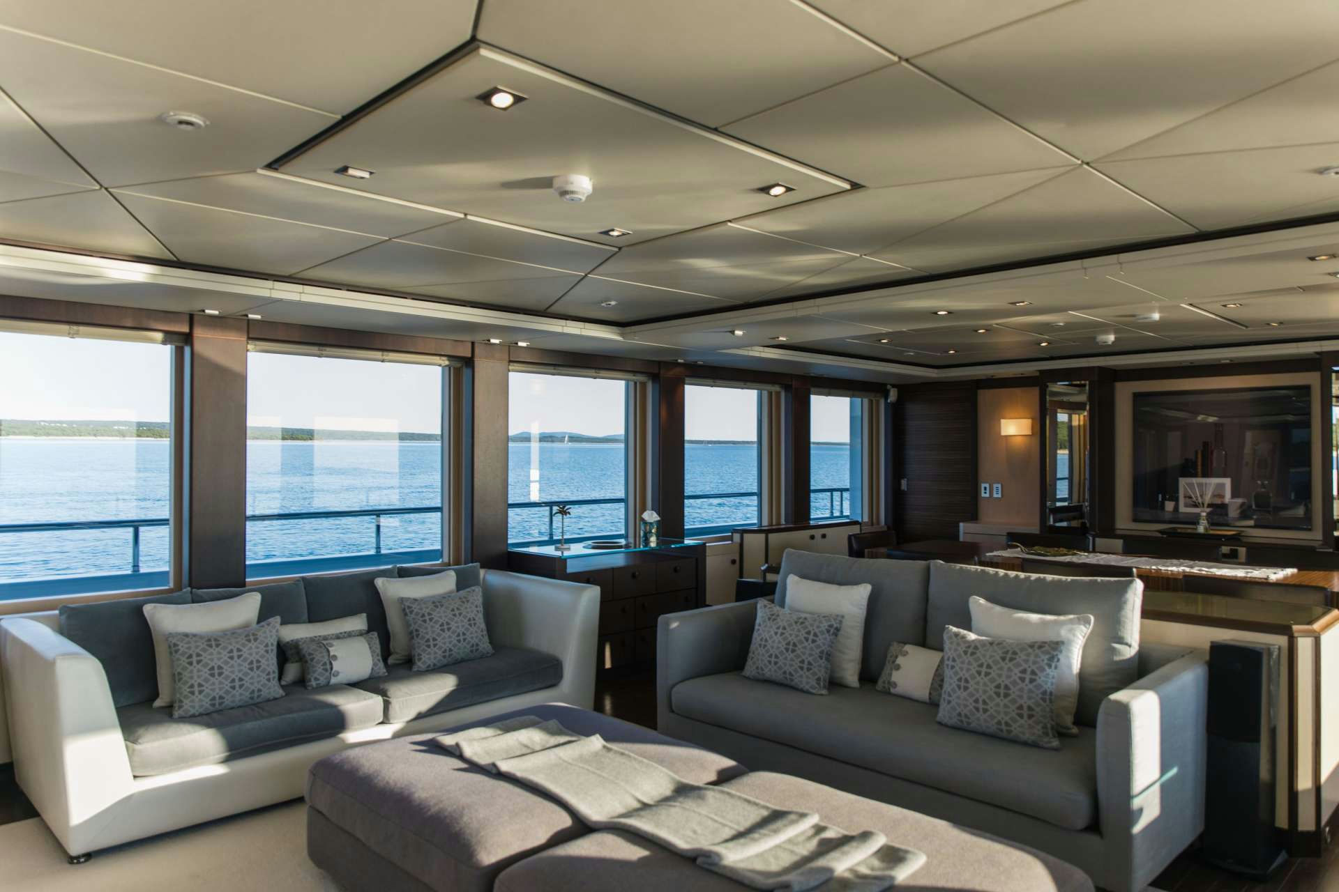 Interior Isa Yacht 47 image 20