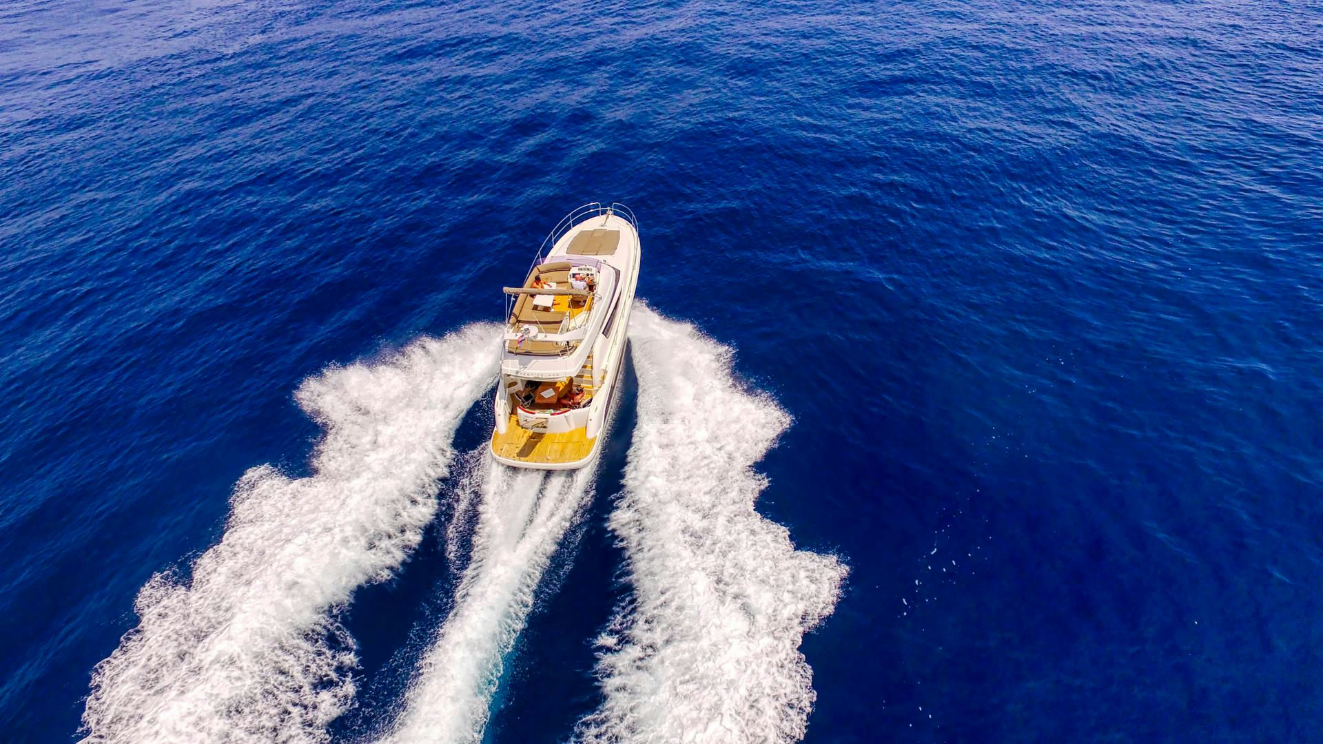 Exterior Prestige 440 Fly image 8