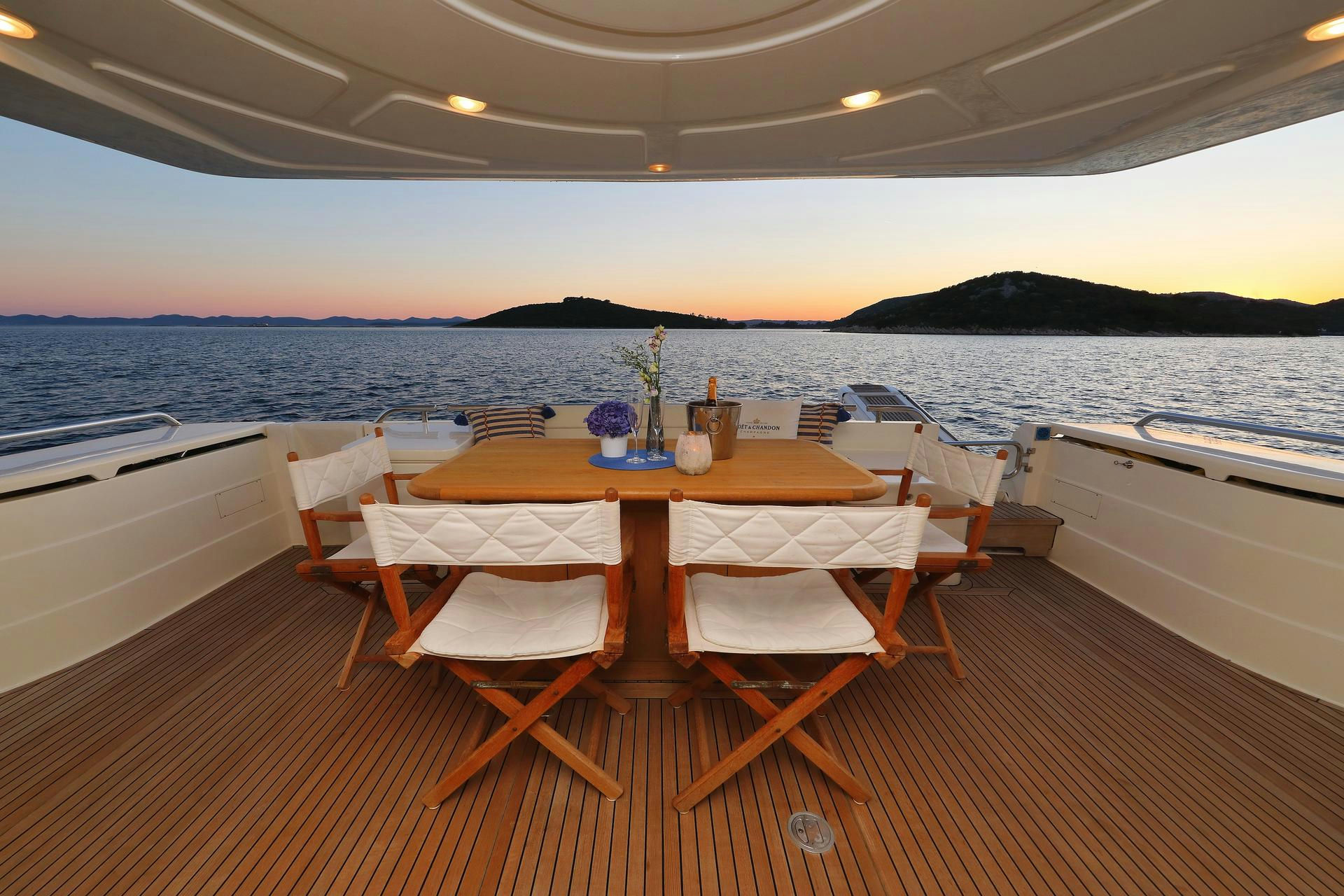 Exterior Ferretti 681 image 14