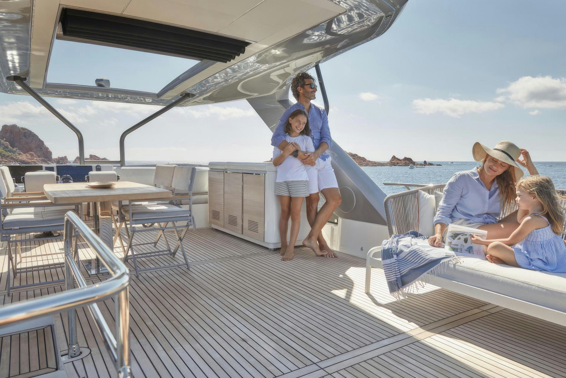 Exterior Prestige 690 image 6