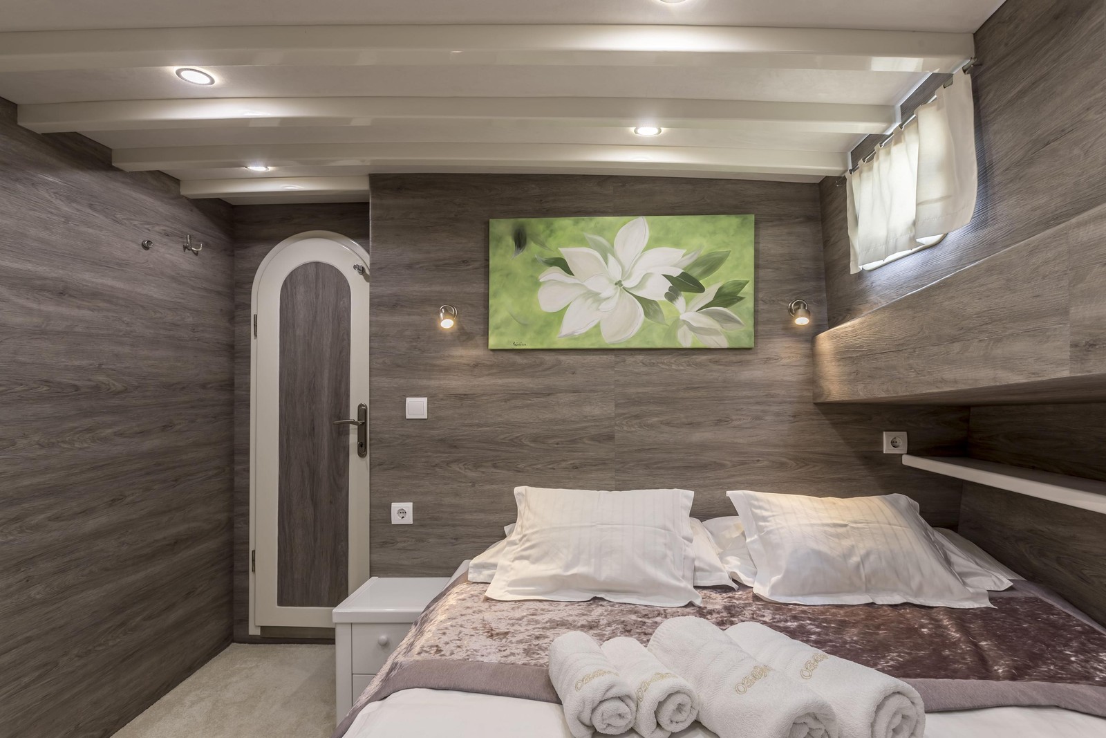 Interior undefined image 21