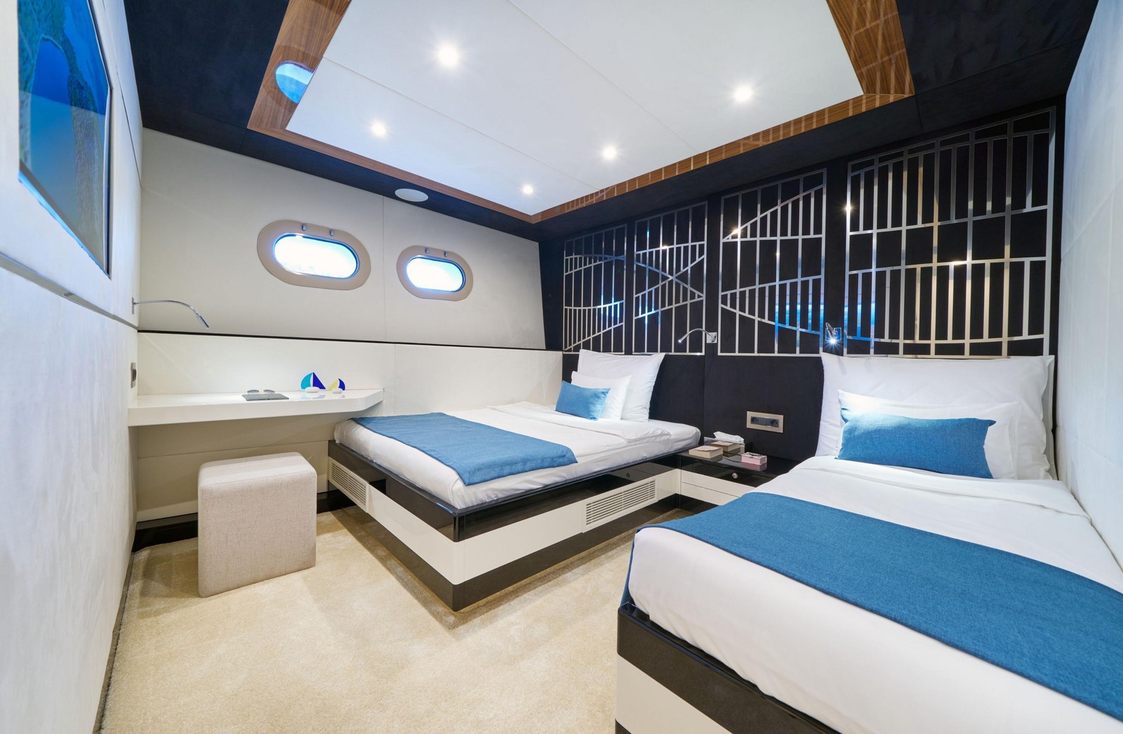 Interior undefined image 24