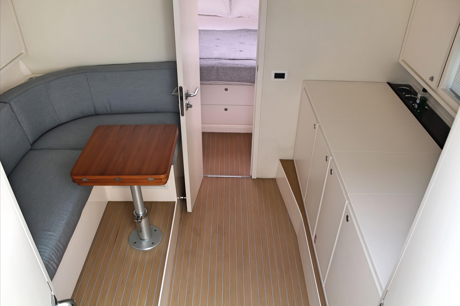 Interior undefined image 11