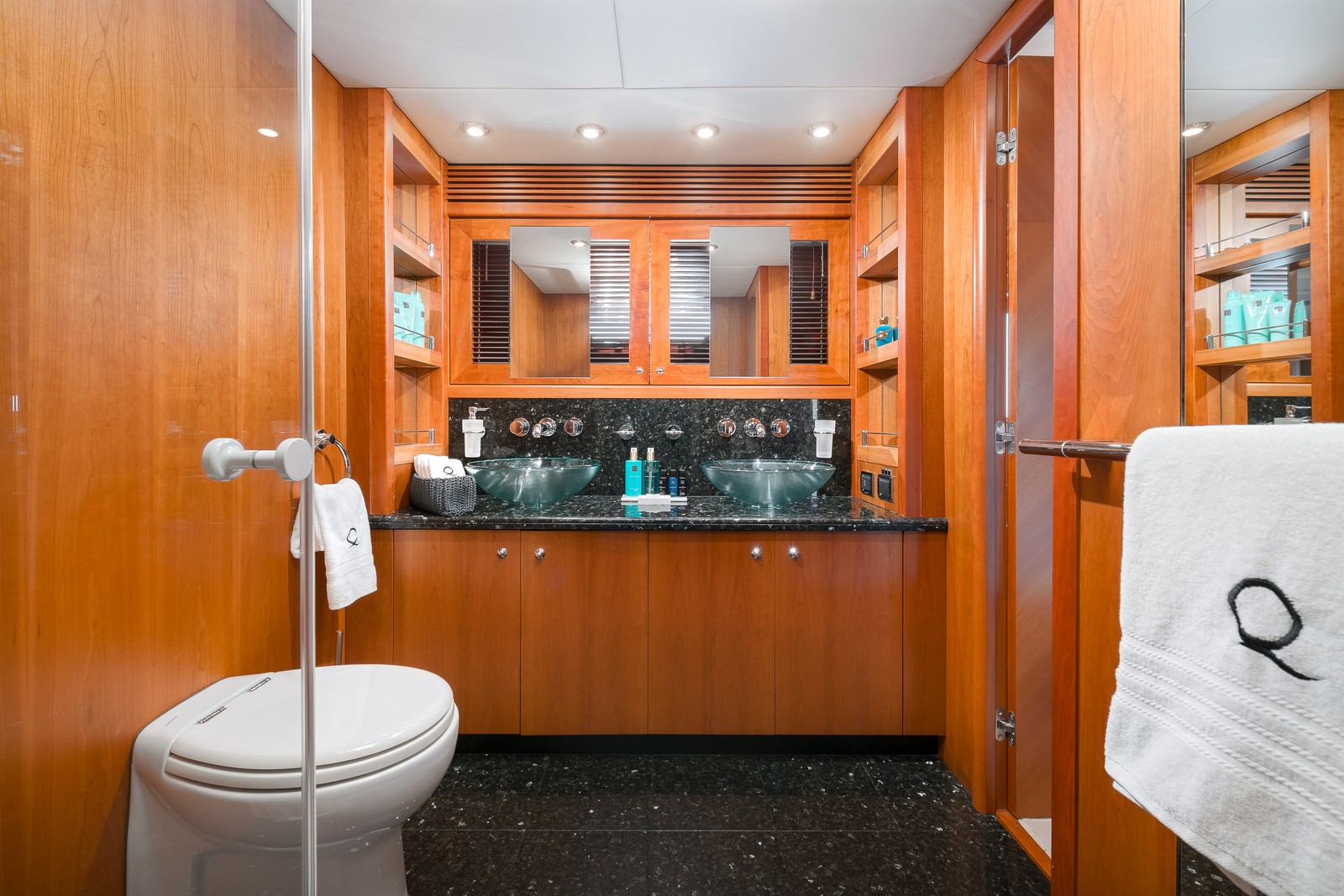 Interior undefined image 32